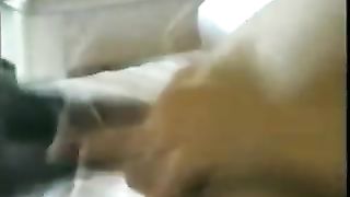 Dildo gigantesco in tutti i buchi