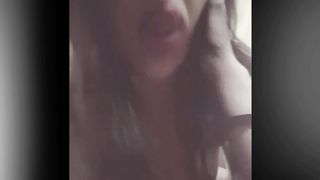 Sono tanto vogliosa mentre mio marito è a lavoro...