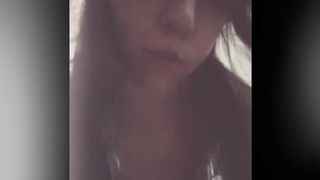 Sono tanto vogliosa mentre mio marito è a lavoro...