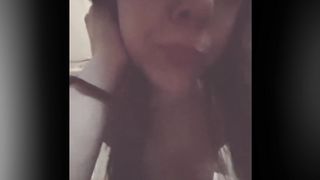 Sono tanto vogliosa mentre mio marito è a lavoro...