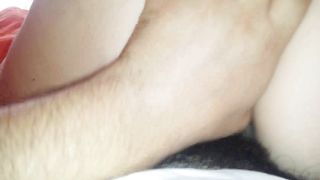 Si bagna tutta mentre la scopo per bene !!!