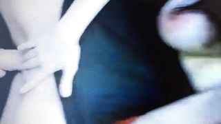 Cam girl tettona monta un dildo