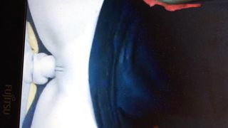 Cam girl tettona monta un dildo