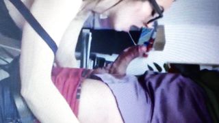 Una splendida milf allieta il suo uomo