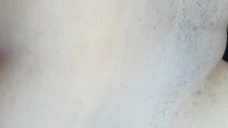 Una fighetta tutta rasata da scopare e leccare