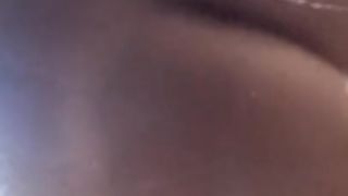 Alessia la mia compagna fa la doccia