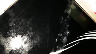 Chi vuole un po di sborra?