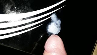 Chi vuole un po di sborra?