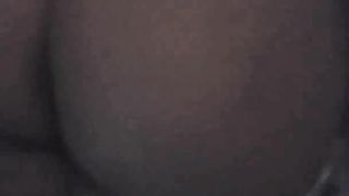 Alice e i suoi buchi sfondi mentre dorme ubriaca