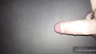 Sborro pensando di leccare una fica bagnata