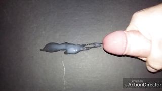 Sborro pensando di leccare una fica bagnata