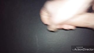 Sborro pensando di leccare una fica bagnata