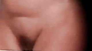 Spio dalla serratura mia moglie