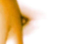 Lui va al bar... io mi scopo la sua tipa !