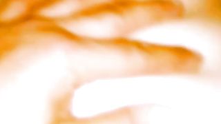 Lui va al bar... io mi scopo la sua tipa !