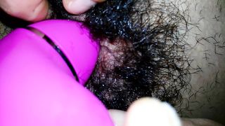 Anteprima del video: Un nuovo giochino per la mia troia