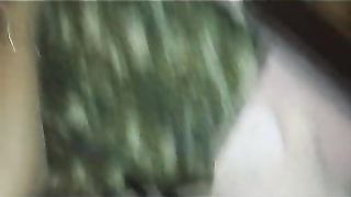 Eva inculata da un bel cazzo con sborrata su piedi e calze