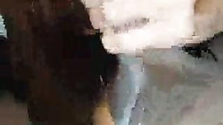 Un bellissimo pompino da una vecchia esperta del sesso orale