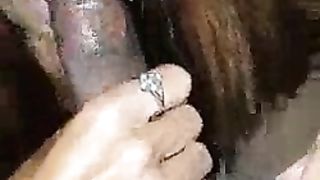 Un bellissimo pompino da una vecchia esperta del sesso orale