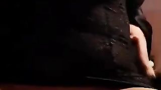 ARIANNA LA PORCA GODE ANCORA