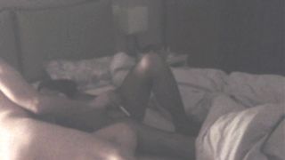 Il vibratore fra le cosce