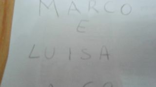 Luisa si tocca la fica