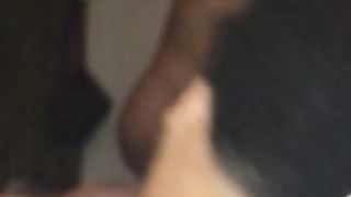 Fa scopare quella tettona di sua moglie