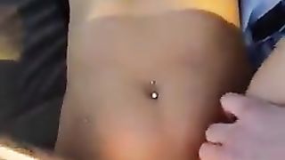 Coppia scopa in auto