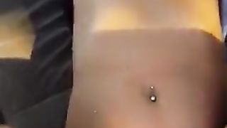 Coppia scopa in auto