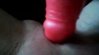 Mi scopo la figa con un dildo di 23 cm