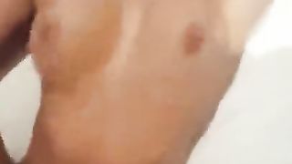 Studentessa gode scopata e sborrata