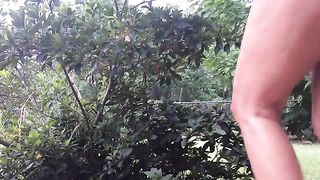 Una pisciatina nel parco