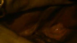 Si masturba e gode per me