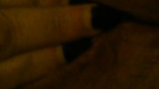 Anteprima del video: Si masturba e gode per me