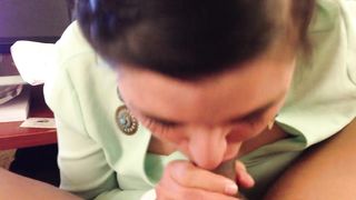 Bella segretaria sbocchina il cazzo del suo capo