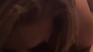 Bocchino da strepitosa figa bionda