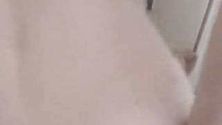 Coppia italiana lo fa nella vasca da bagno