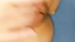 Si masturba su Whatsapp