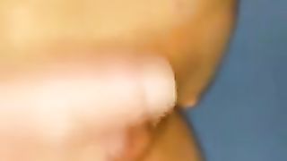 Si masturba su Whatsapp