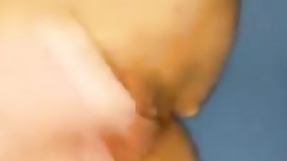 Si masturba su Whatsapp