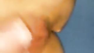 Si masturba su Whatsapp