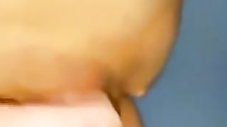 Si masturba su Whatsapp