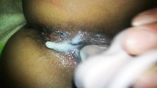 La mia troia si masturba