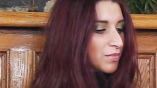 Anteprima del video: Video porno - rossa scopata da due cazzi