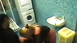 Video porno -  rossa succhia