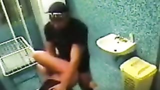 Video porno -  rossa succhia