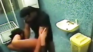 Video porno -  rossa succhia