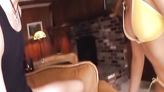 Video porno - ragazza in bikini