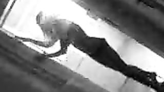 Ragazza bruna chiavata