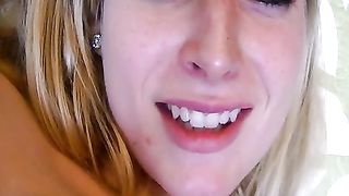 Bella fica rosa masturbata